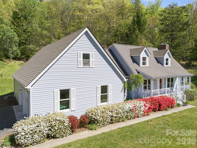 29 Small Mountain Drive, Asheville, NC 28805