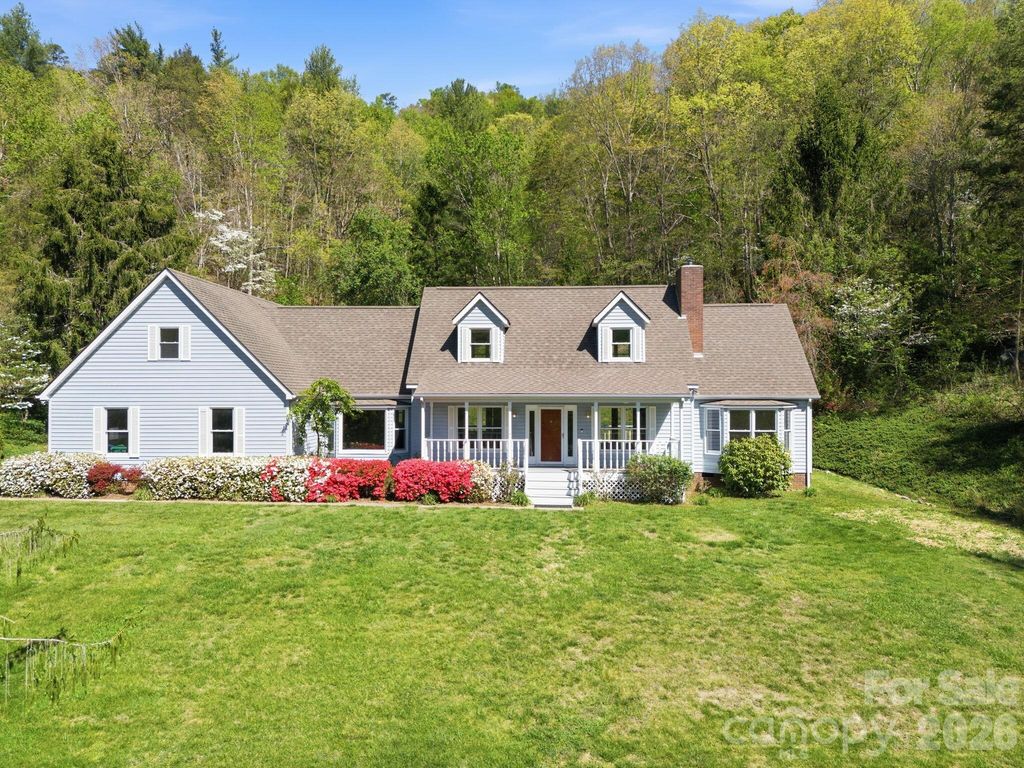 29 Small Mountain Drive, Asheville, NC 28805