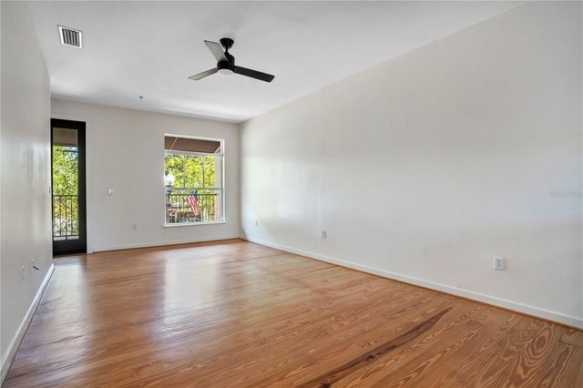 828 E WASHINGTON STREET, Orlando, FL 32801