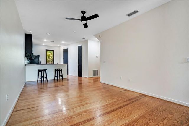828 E WASHINGTON STREET, Orlando, FL 32801