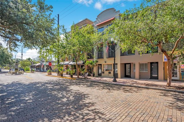 828 E WASHINGTON STREET, Orlando, FL 32801