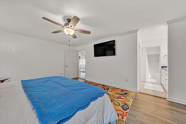990 Highland Lake RD, Union Hall, VA 24176