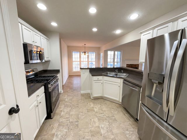 523 Oakview Drive, Dallas, GA 30157