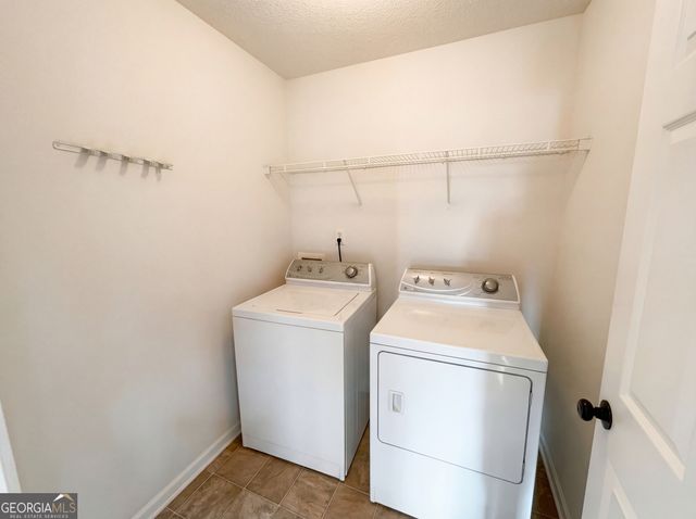 523 Oakview Drive, Dallas, GA 30157