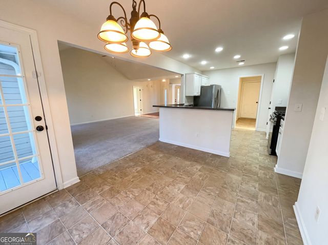 523 Oakview Drive, Dallas, GA 30157