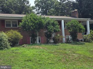 5026 LELAND DR, Oxon Hill, MD 20745