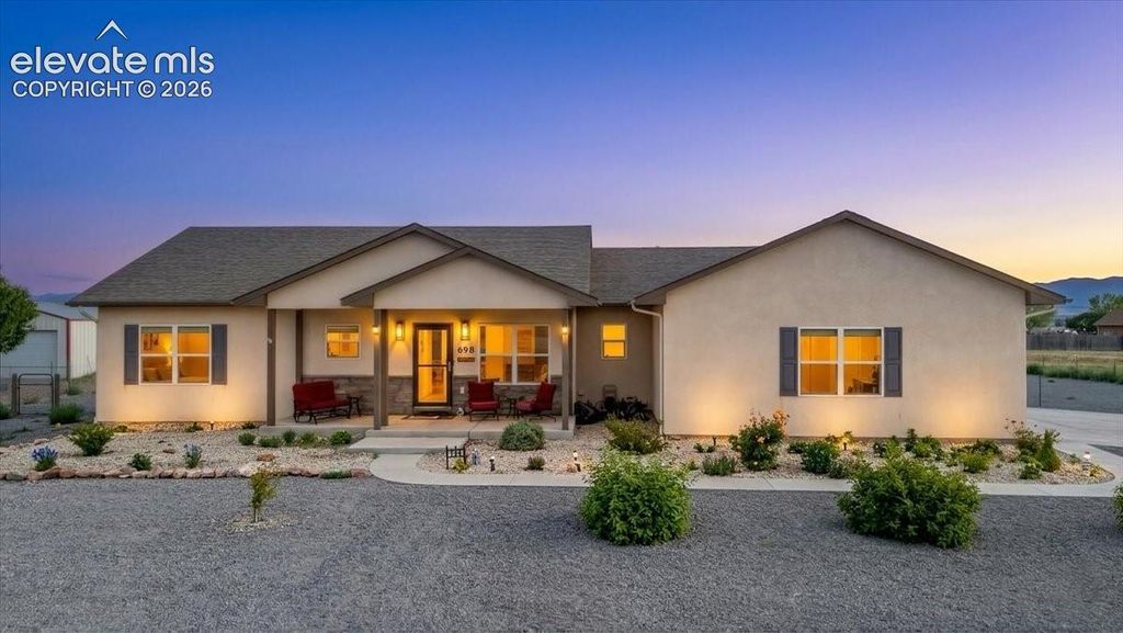 698 W McCulloch Boulevard, Pueblo West, CO 81007 — exterior