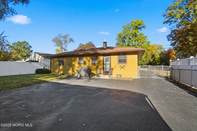 6641 Convent Boulevard, Sylvania, OH 43560