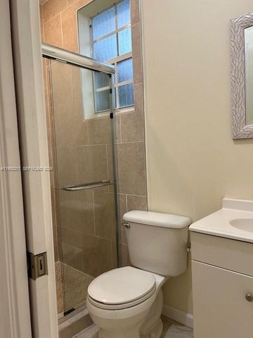 2250 SW 11th St B, Miami, FL 33135