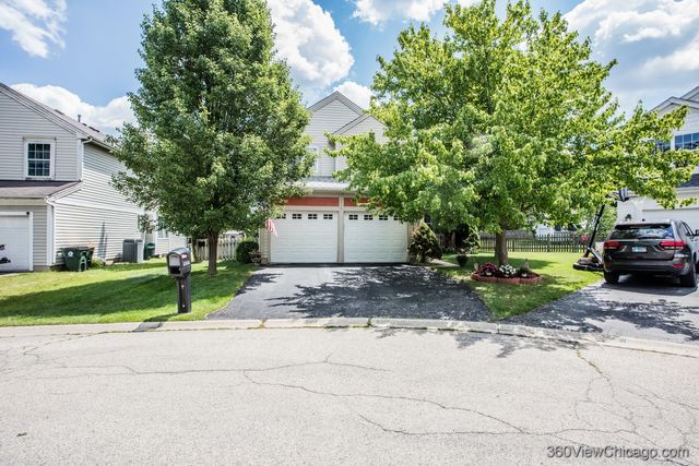 2325 N Lenox Court, Round Lake Beach, IL 60073