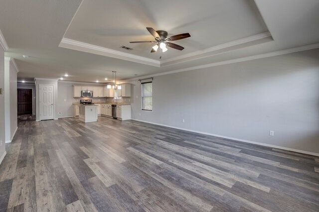 9004 Cloudveil Drive, Arlington, TX 76002