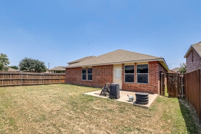 9004 Cloudveil Drive, Arlington, TX 76002