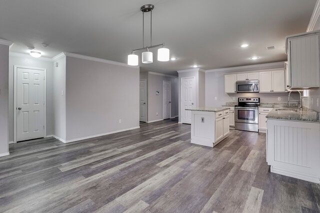 9004 Cloudveil Drive, Arlington, TX 76002