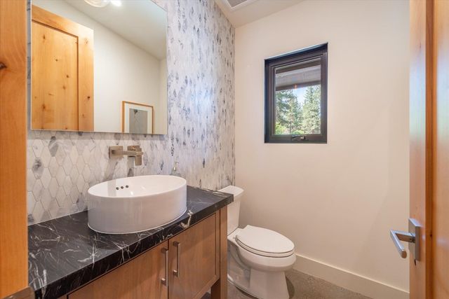 12382 Caleb Drive, Truckee, CA 96161