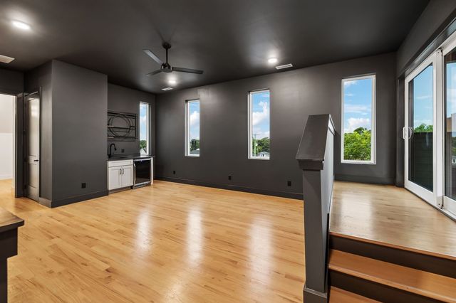 1516 10th Ave, N, Nashville, TN 37208