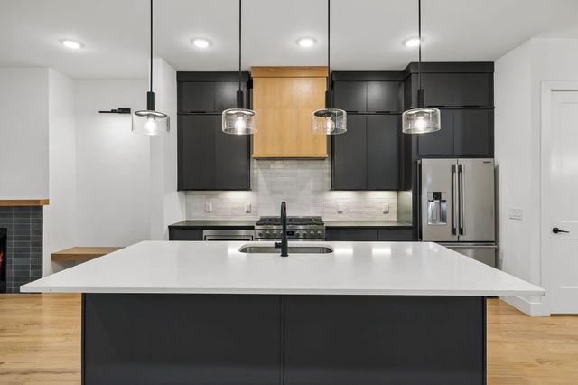 1516 10th Ave, N, Nashville, TN 37208
