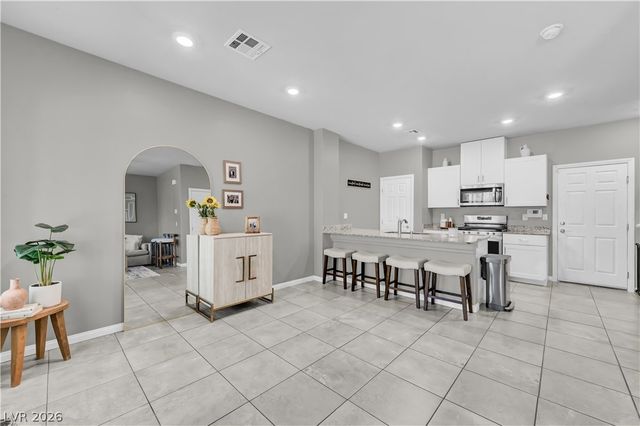 7342 Sunray Point Street, North Las Vegas, NV 89084