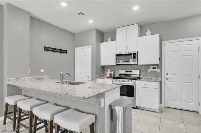 7342 Sunray Point Street, North Las Vegas, NV 89084