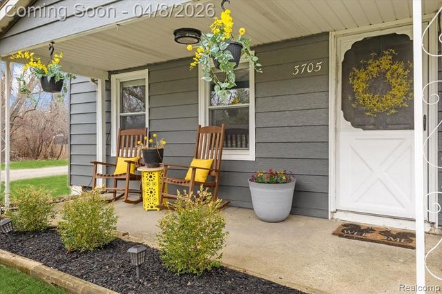 3705 Sancroft Avenue, West Bloomfield, MI 48324