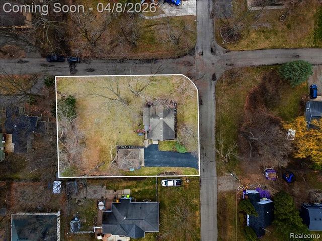 3705 Sancroft Avenue, West Bloomfield, MI 48324