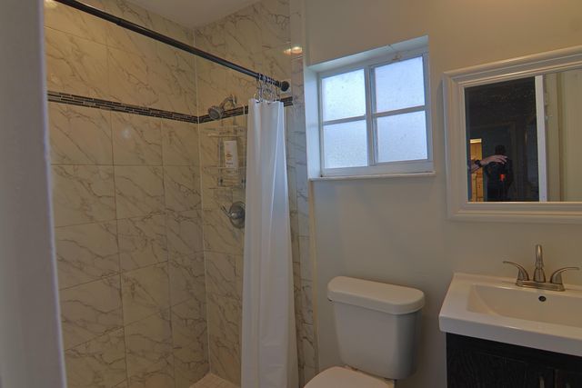 3470 SW 4th Street, Deerfield Beach, FL 33442