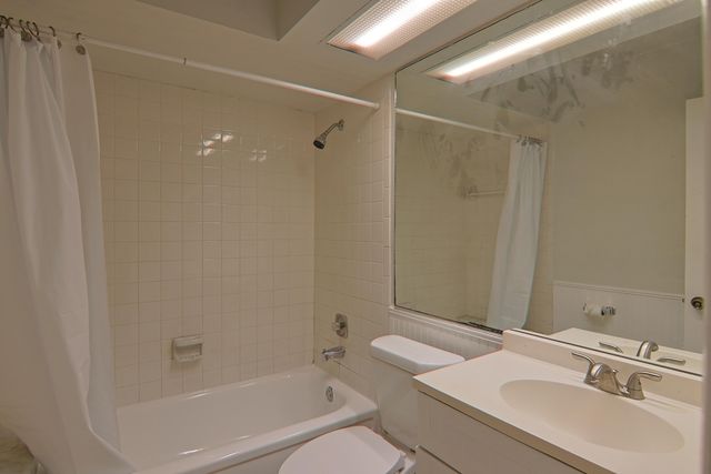 3470 SW 4th Street, Deerfield Beach, FL 33442