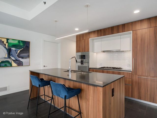 211 N Harbor Drive 1801, Chicago, IL 60601