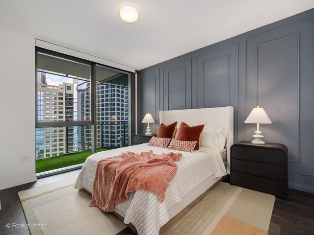 211 N Harbor Drive 1801, Chicago, IL 60601