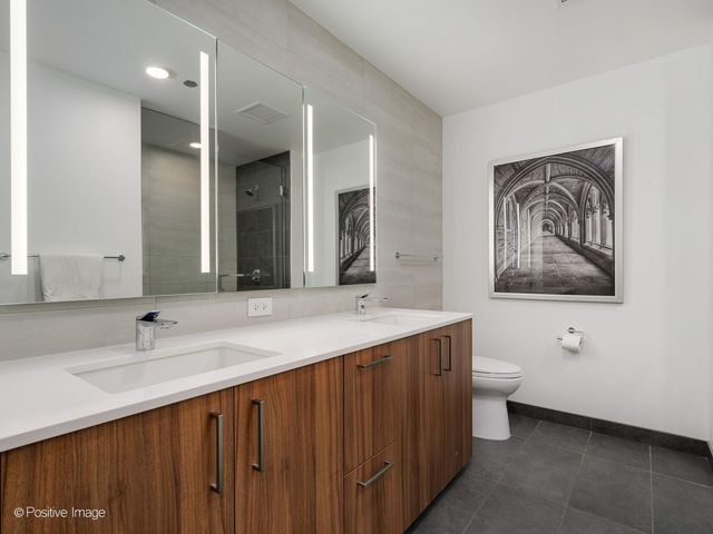 211 N Harbor Drive 1801, Chicago, IL 60601
