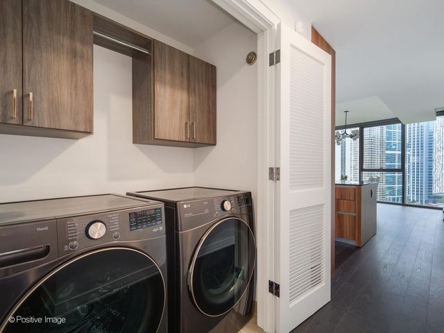 211 N Harbor Drive 1801, Chicago, IL 60601