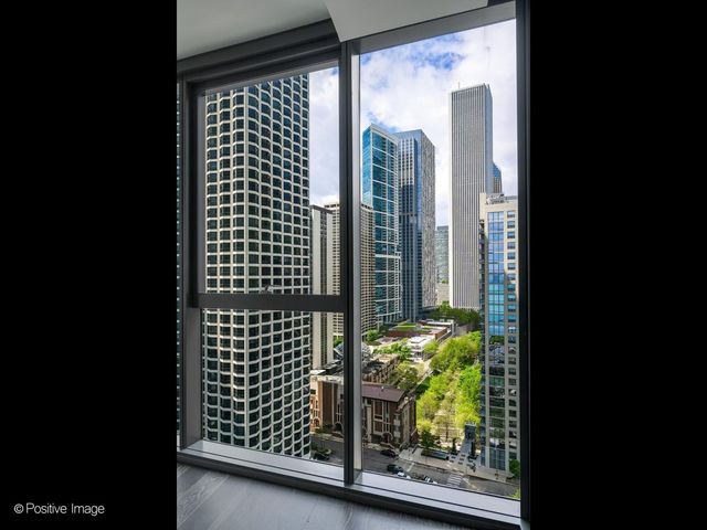 211 N Harbor Drive 1801, Chicago, IL 60601