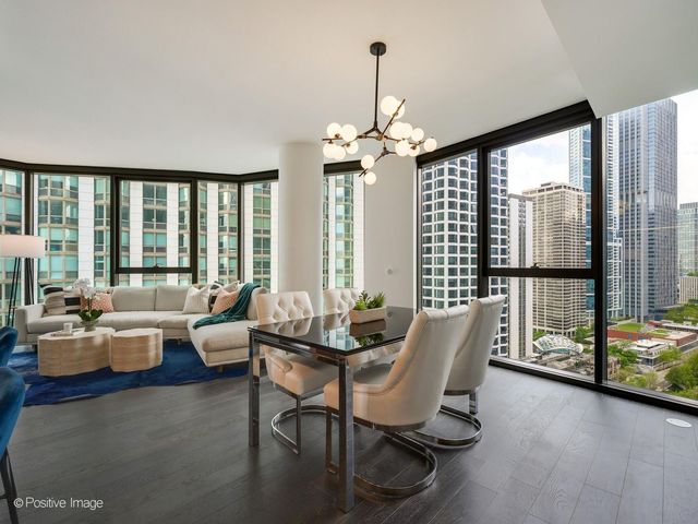 211 N Harbor Drive 1801, Chicago, IL 60601