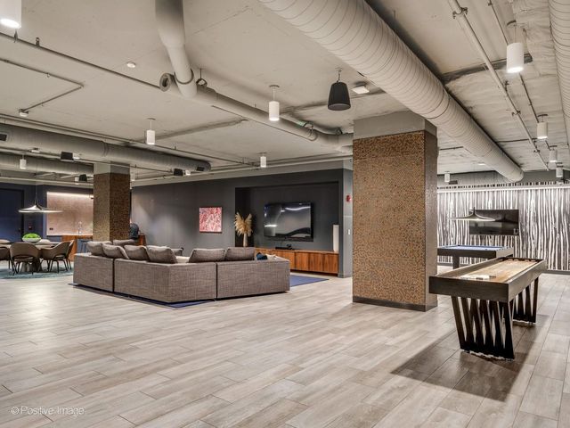 211 N Harbor Drive 1801, Chicago, IL 60601