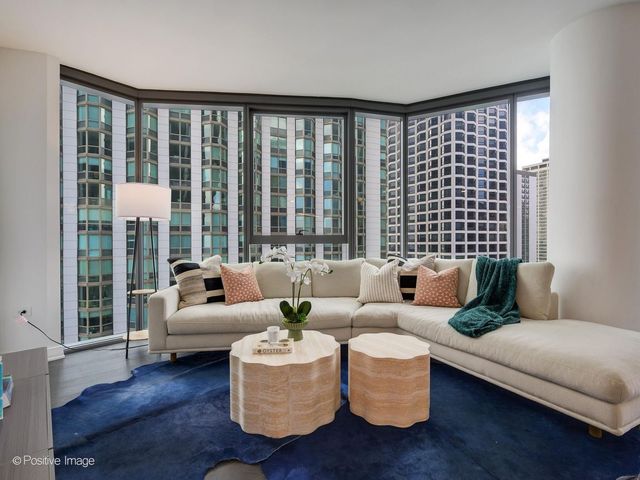 211 N Harbor Drive 1801, Chicago, IL 60601