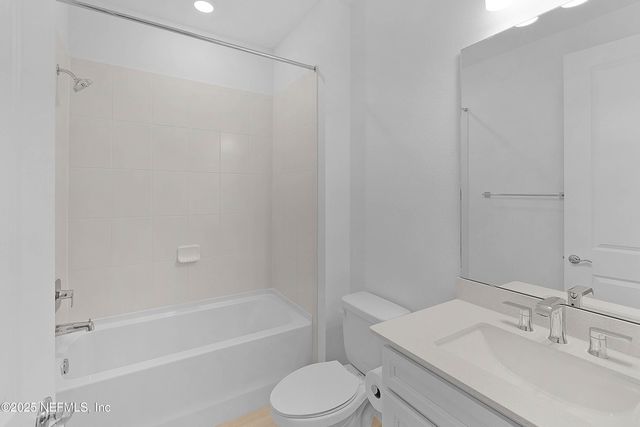 4963 SHELL CREEK Trail, Jacksonville, FL 32226