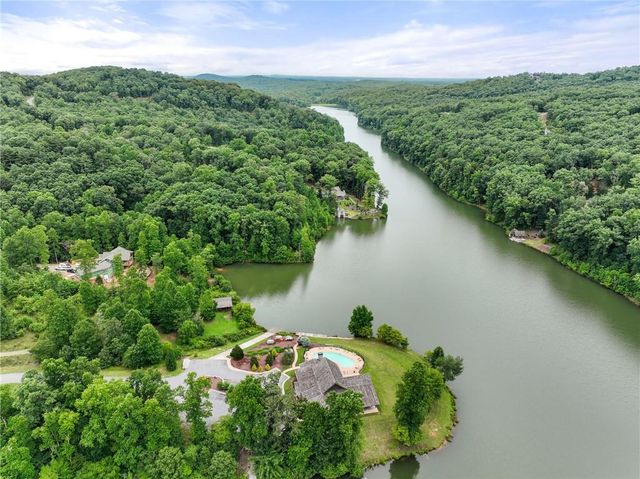 61 Mountainside Drive, Cleveland, GA 30528