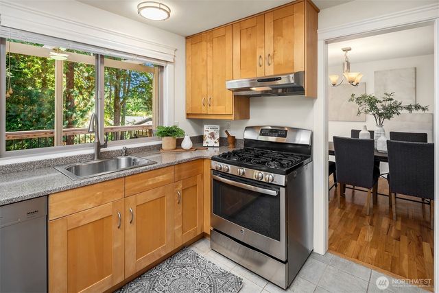 2810 127th Avenue NE, Bellevue, WA 98005