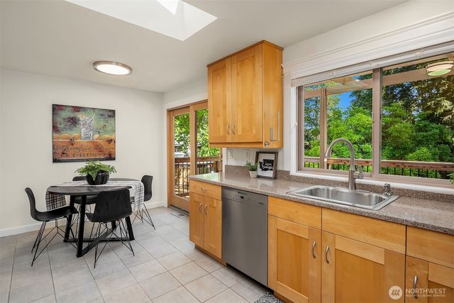 2810 127th Avenue NE, Bellevue, WA 98005