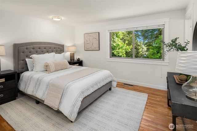 2810 127th Avenue NE, Bellevue, WA 98005