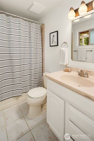 2810 127th Avenue NE, Bellevue, WA 98005