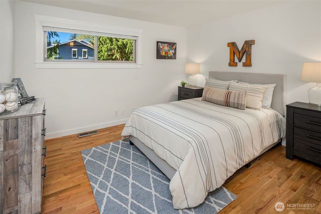 2810 127th Avenue NE, Bellevue, WA 98005