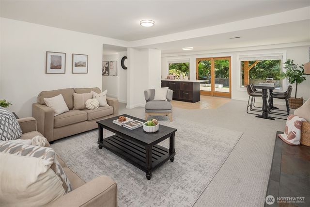 2810 127th Avenue NE, Bellevue, WA 98005