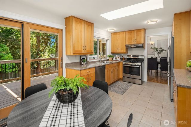 2810 127th Avenue NE, Bellevue, WA 98005