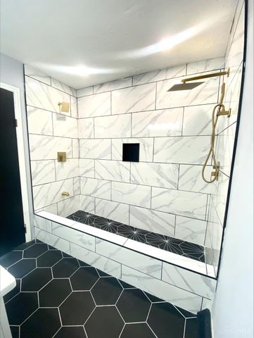 3586 Rackacres Drive, Green Twp, OH 45211