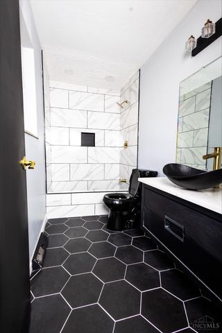 3586 Rackacres Drive, Green Twp, OH 45211