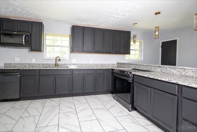 3586 Rackacres Drive, Green Twp, OH 45211