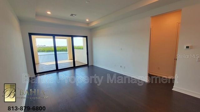1074 SEAGRAPE DRIVE, Ruskin, FL 33570