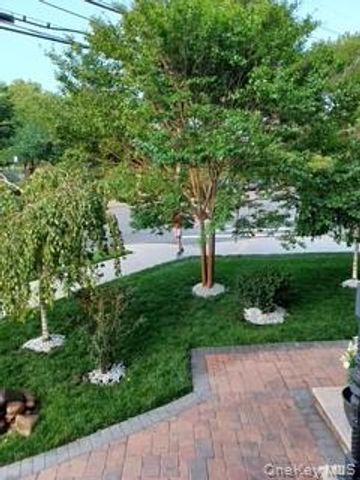 127-22 Kew Gardens Road, Kew Gardens, NY 11415