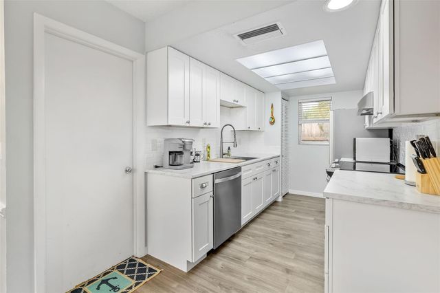 3049 GYPSY STREET, Sarasota, FL 34231