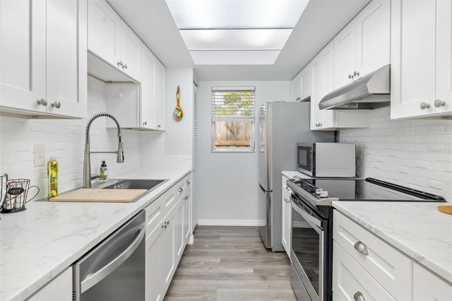 3049 GYPSY STREET, Sarasota, FL 34231